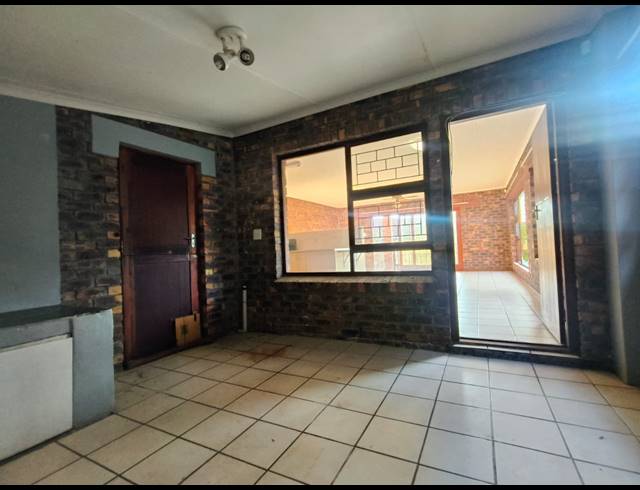 3 BEDROOM HOUSE FOR SALE IN WAVECREST